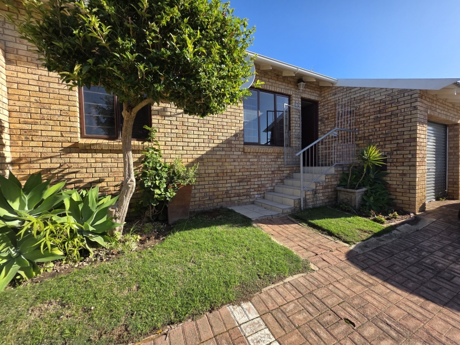 2 Bedroom Property for Sale in Jeffreys Bay Central Eastern Cape
